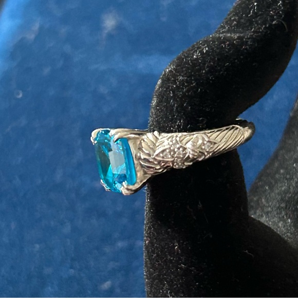 Judith Ripka Sterling silver blue topaz ring - Picture 4 of 8